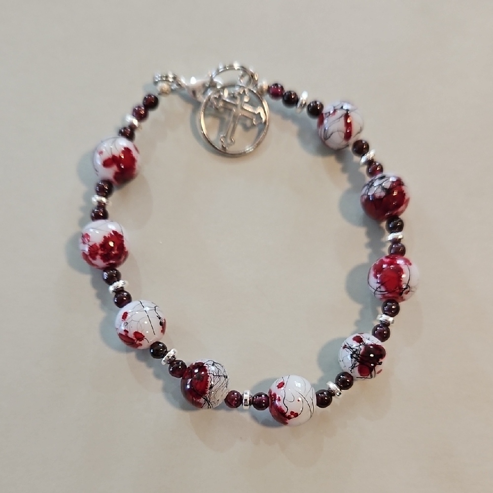 Elegant Red and White Beaded Bracelet (Hand Made) 7 Inches